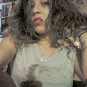 Meet your Posher, Dominique marie